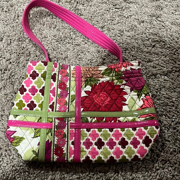 Vera Bradley Handbags - Vera Bradley hand bag